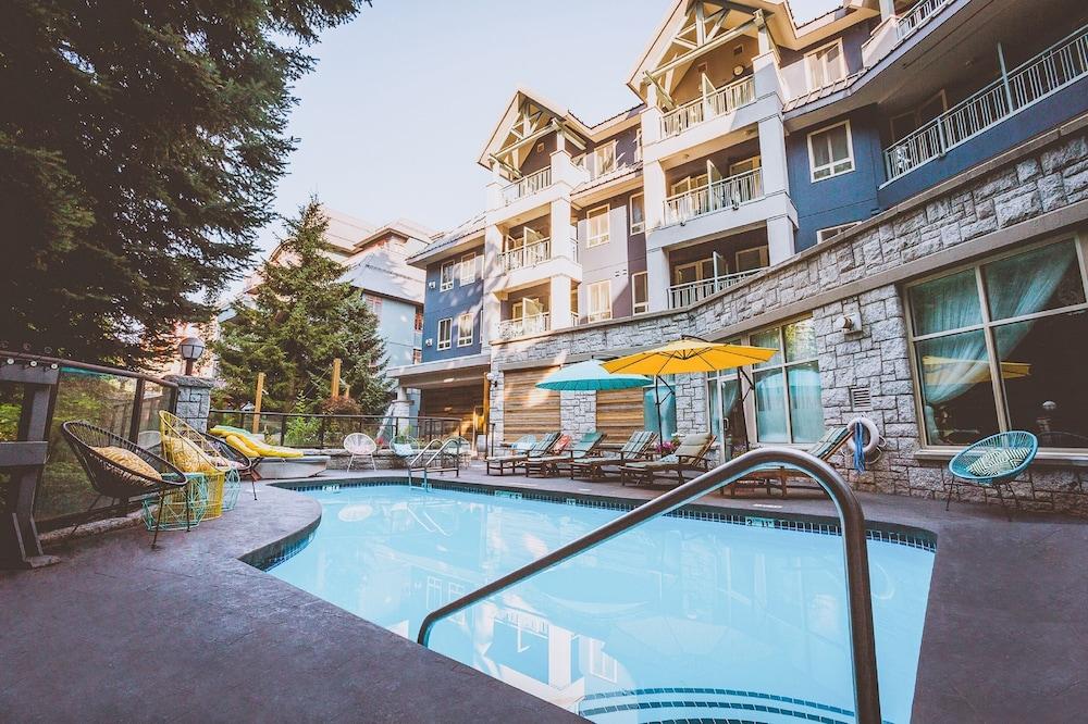 Summit Lodge Boutique Hotel By Paradox Whistler Exterior foto