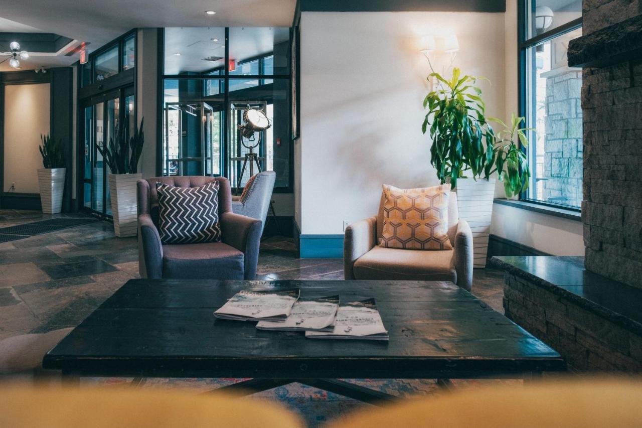 Summit Lodge Boutique Hotel By Paradox Whistler Exterior foto