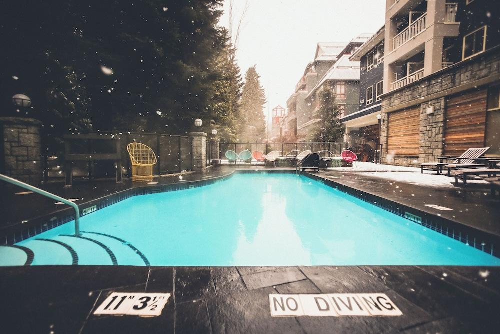 Summit Lodge Boutique Hotel By Paradox Whistler Exterior foto