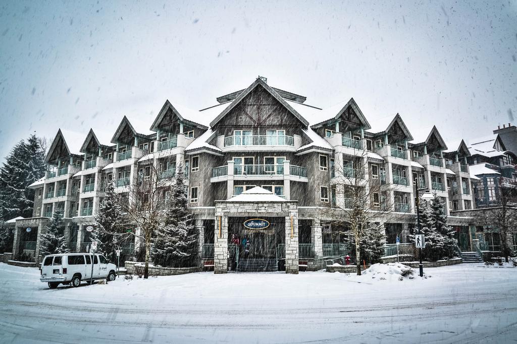 Summit Lodge Boutique Hotel By Paradox Whistler Exterior foto